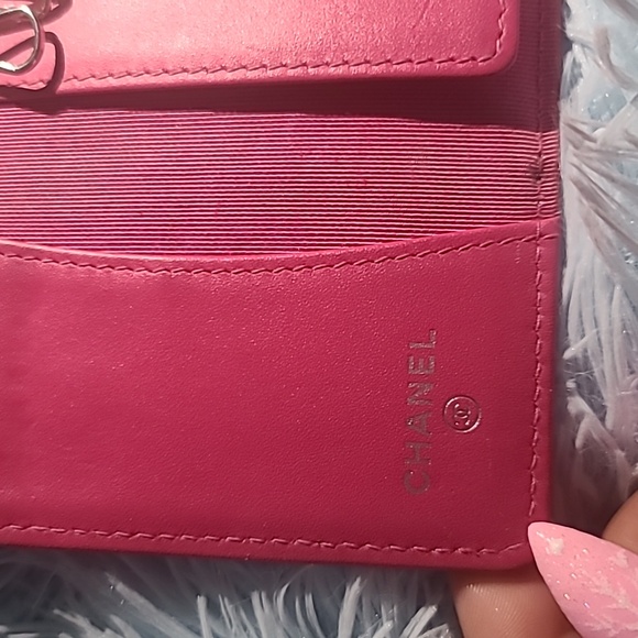 Chanel Quilted Pink Key Holder/card holder with silver interlocking C logo. - Picture 5 of 12
